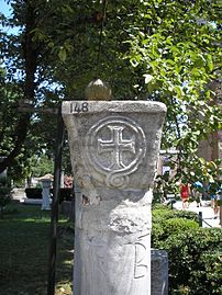 Столб со грчки крст