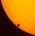 7:49 Uhr: Venus gerade vollständig auf der Sonnenscheibe