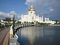 Џамија Султан Омар Али Саифудин во Брунеј