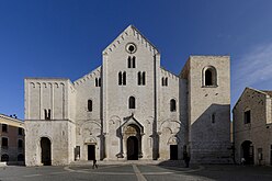basílica de San Nicolás de Bari (1087-1197)