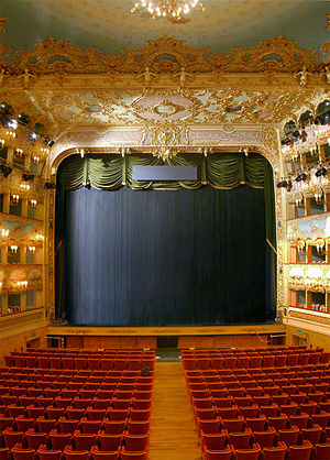 Teatro-la-fenice-sala.jpg