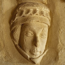 Часть консоли в Крайстчерчском монастыре[en] в Досете, на которой, возможно, изображена Изабелла