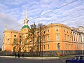 フランス古典主義、イタリア風ルネサンス様式、ゴシック様式などの折衷様式で建てられたペテルブルクのミハイロフスキー城（1797年-1801年）