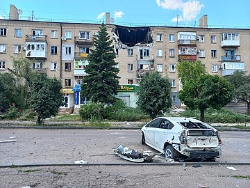Обстріляний будинок по вул. Д. І. Менделєєва